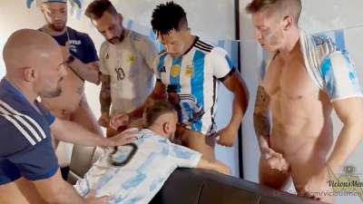 Campeoano Del Mundo – VictorOnee, ViciousMen, Dave Wikkinston, Jhan Hernandez, Marchelo, Joriz Leonard