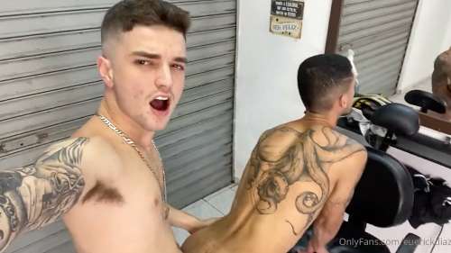 Erick Diaz – Barber Shop Anal