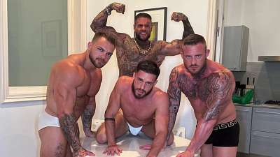Manuel Reyes With Big Harry, Big Liam And Danny Flex